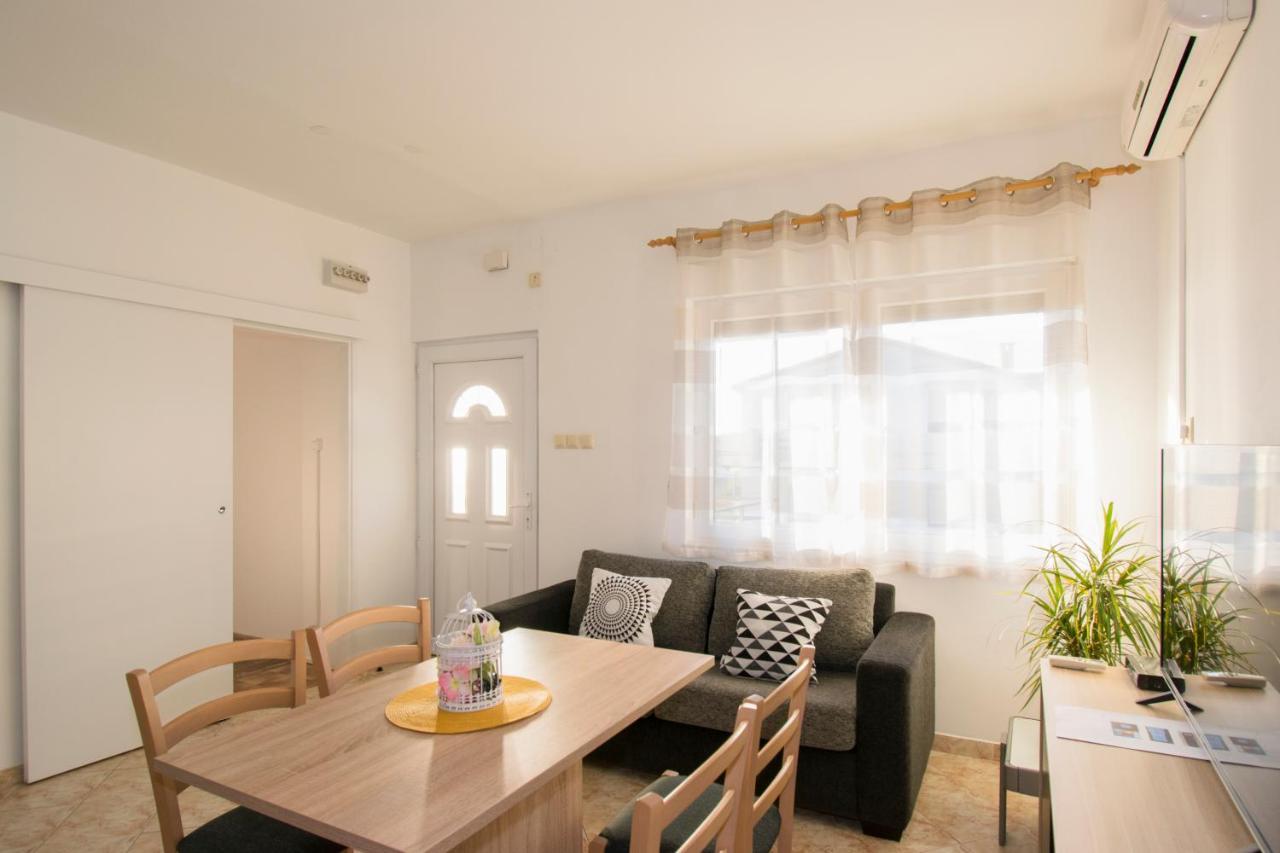 Apartman Fuma ロヴィニ エクステリア 写真