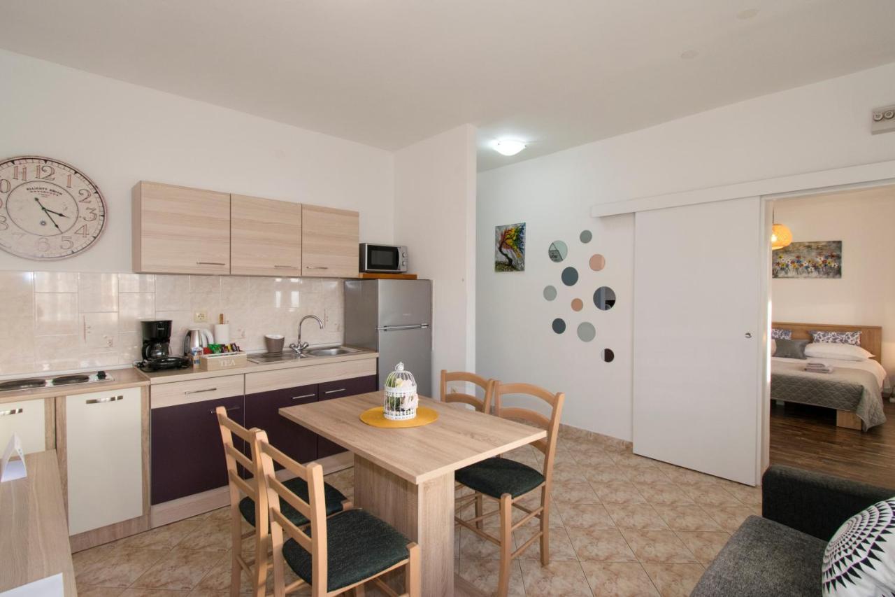 Apartman Fuma ロヴィニ エクステリア 写真