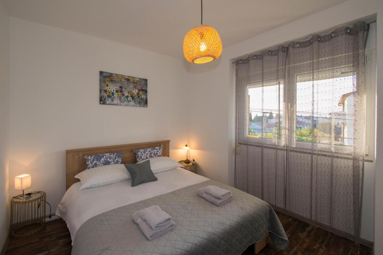 Apartman Fuma ロヴィニ エクステリア 写真